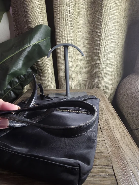 Kate Spade Nylon Black Crossbody Bag - Sleek Everyday Carry - Picture 5 of 8